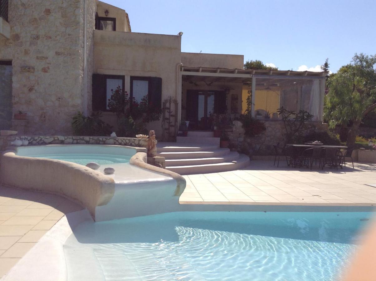 Olive House Traditional Villa With Pool Sitía Exterior foto